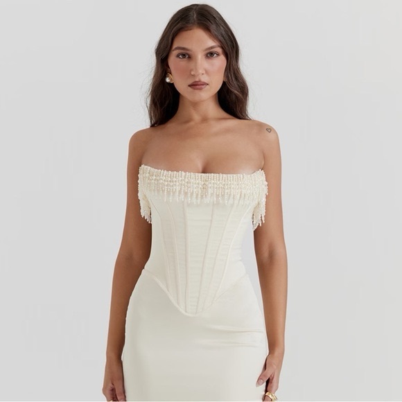 WHITE Bridal corset dress - Picture 2 of 3